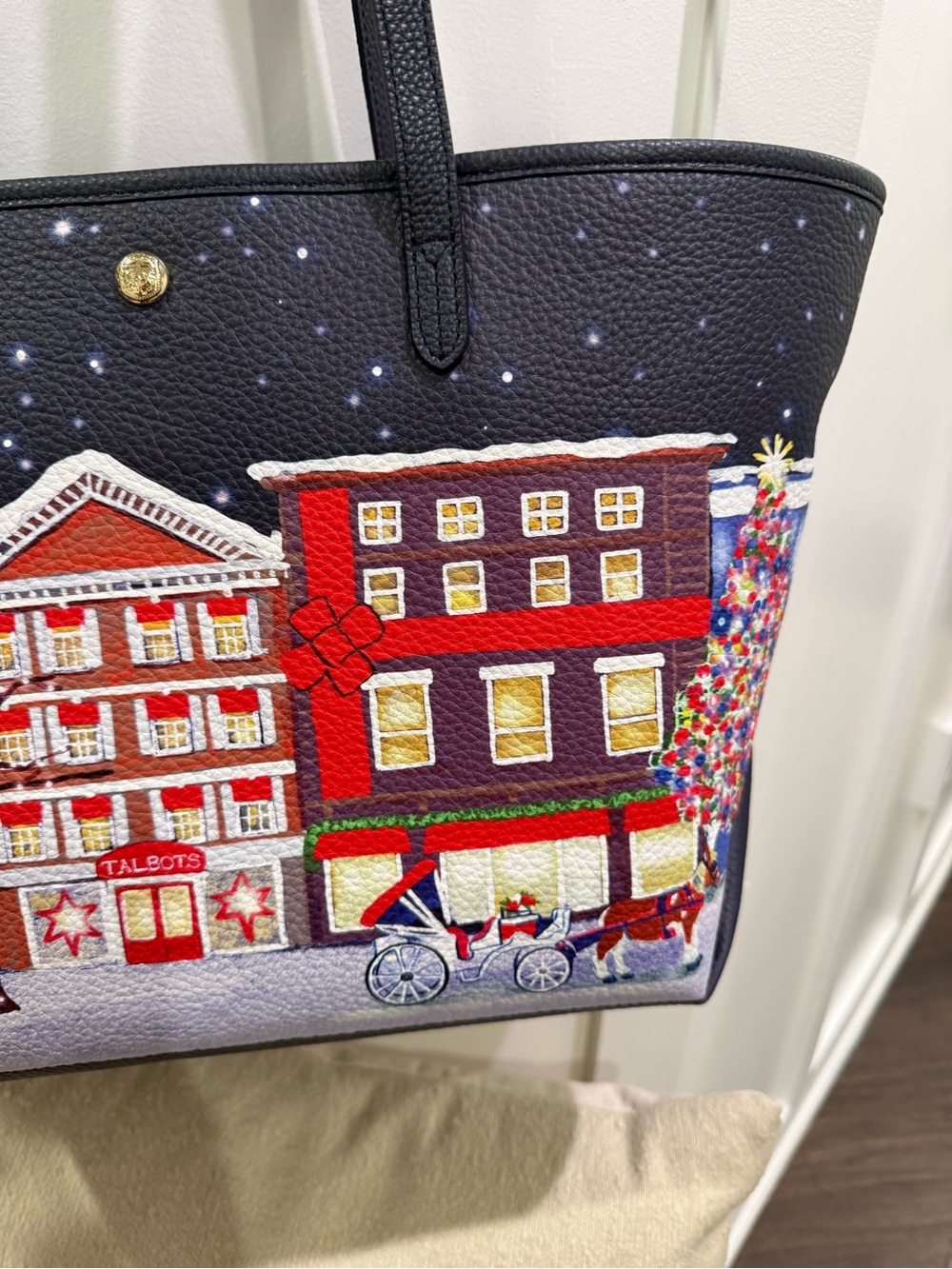 Talbots Holiday Street Scene Tote - Picture 6 of 9